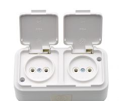 Розетка штепсельная двухместная  влагозащищенная для открытой установки   IP 54,б/з