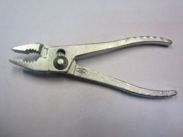 Плоскогубцы переставные 150мм цинк